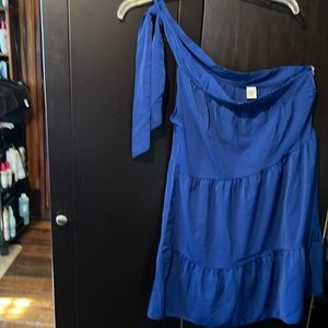 IFFEI ladies dress woman Small ( more like a large)